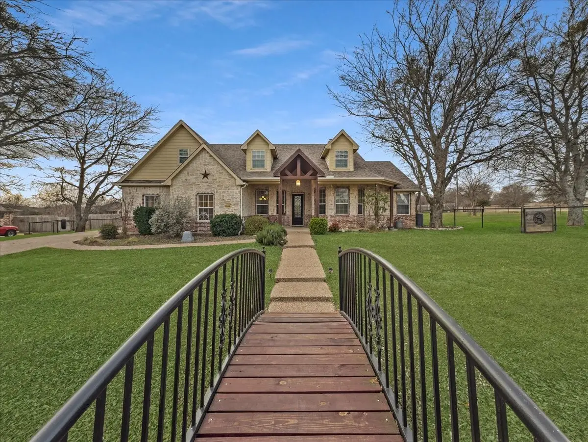 5618 Gebron Court, Fort Worth, TX 76126 - Image #1