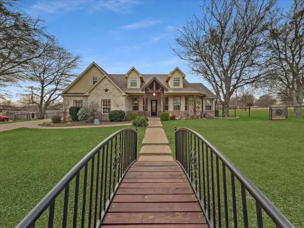 5618 Gebron Court, Fort Worth, TX 76126