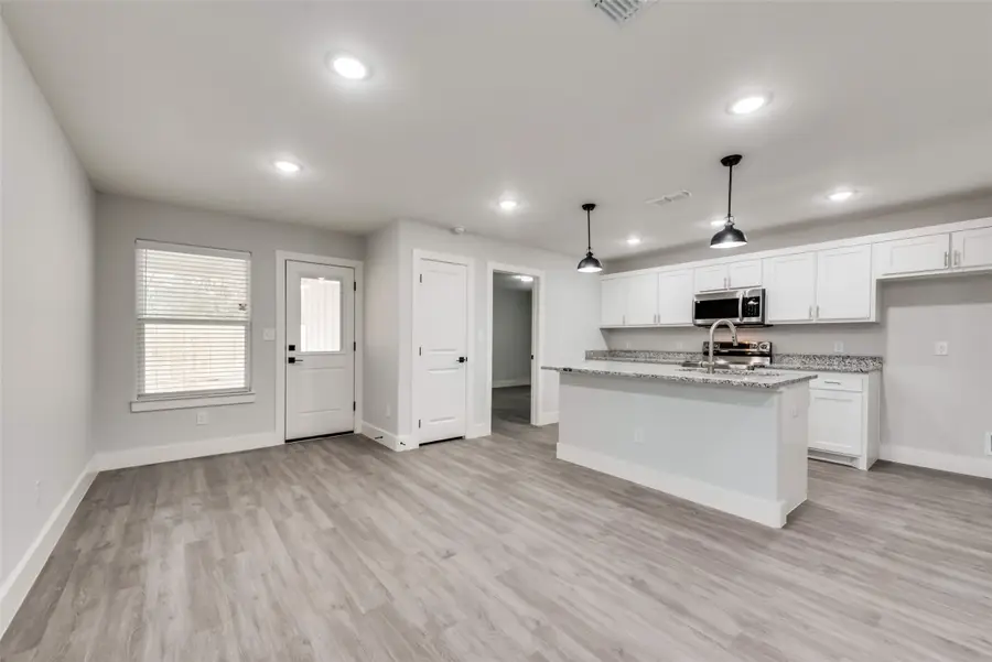 420 E 5th Street, Bonham, TX 75418 - Image #3