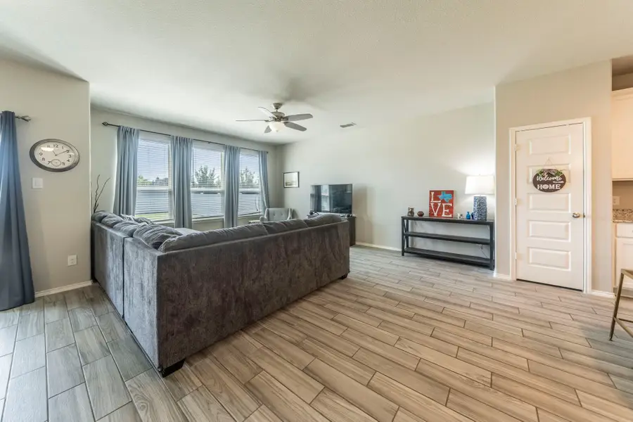 1628 Hinckley Avenue, Providence Village, TX 76227 - #3