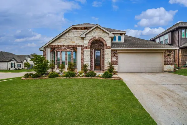1119 Kettlewood Drive, Justin, TX 76247
