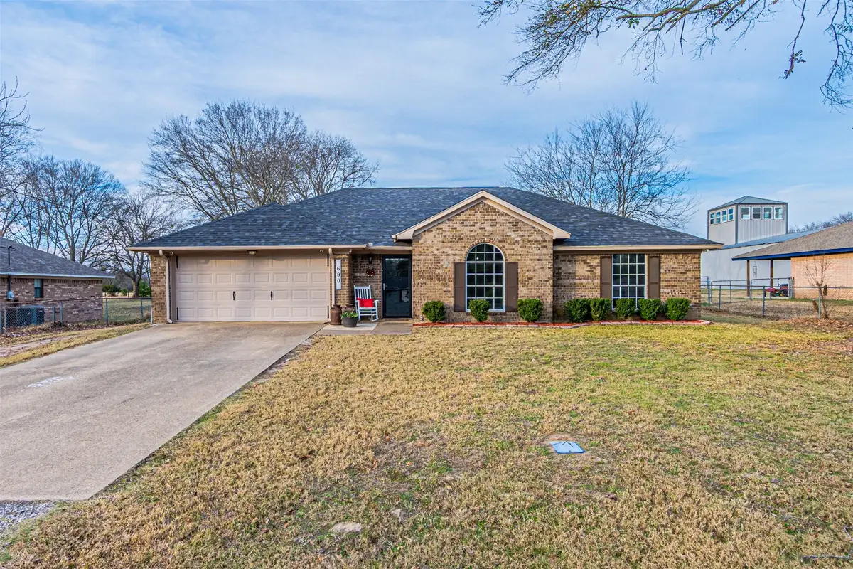 690 W Ohio Street, Van, TX 75790 - Image #1