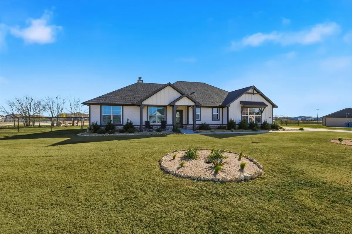 6901 Scarlett Way, Godley, TX 76044 - Image #1