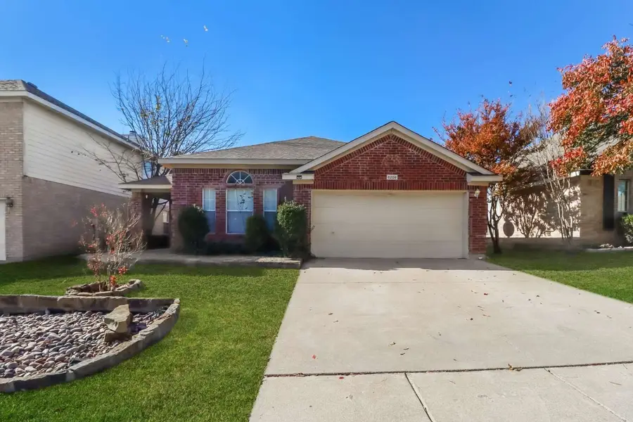 8208 Dynasty Drive, Fort Worth, TX 76123 - Image #2