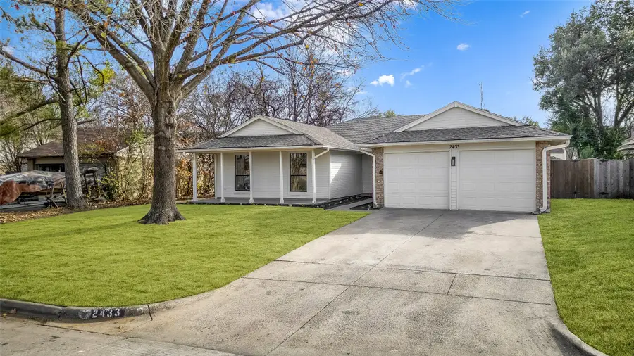 2433 Mckensie Lane, Grand Prairie, TX 75052 - Image #3