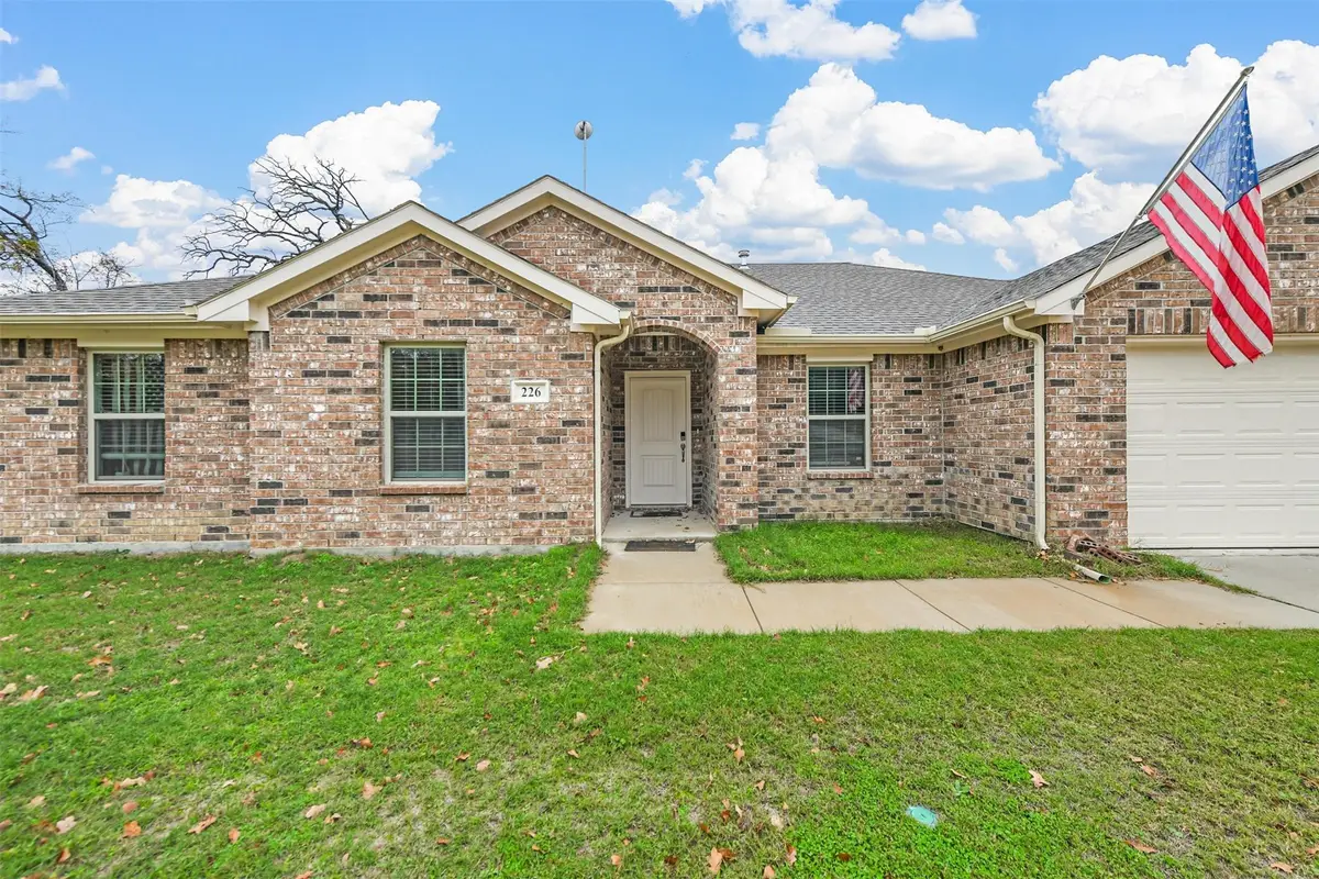 226 County Road 4869, Azle, TX 76020 - Image #1