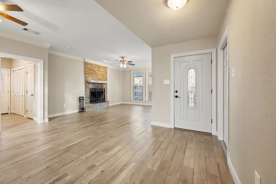 1110 Carrington Court, Irving, TX 75060 - Image #3