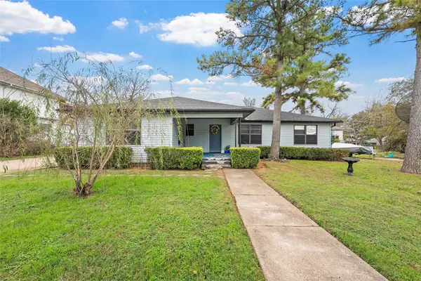 416 Capps Street, Marlin, TX 76661