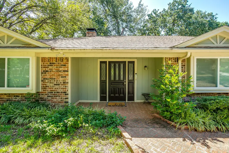 5704 Firewood Drive, Arlington, TX 76016 - Image #3