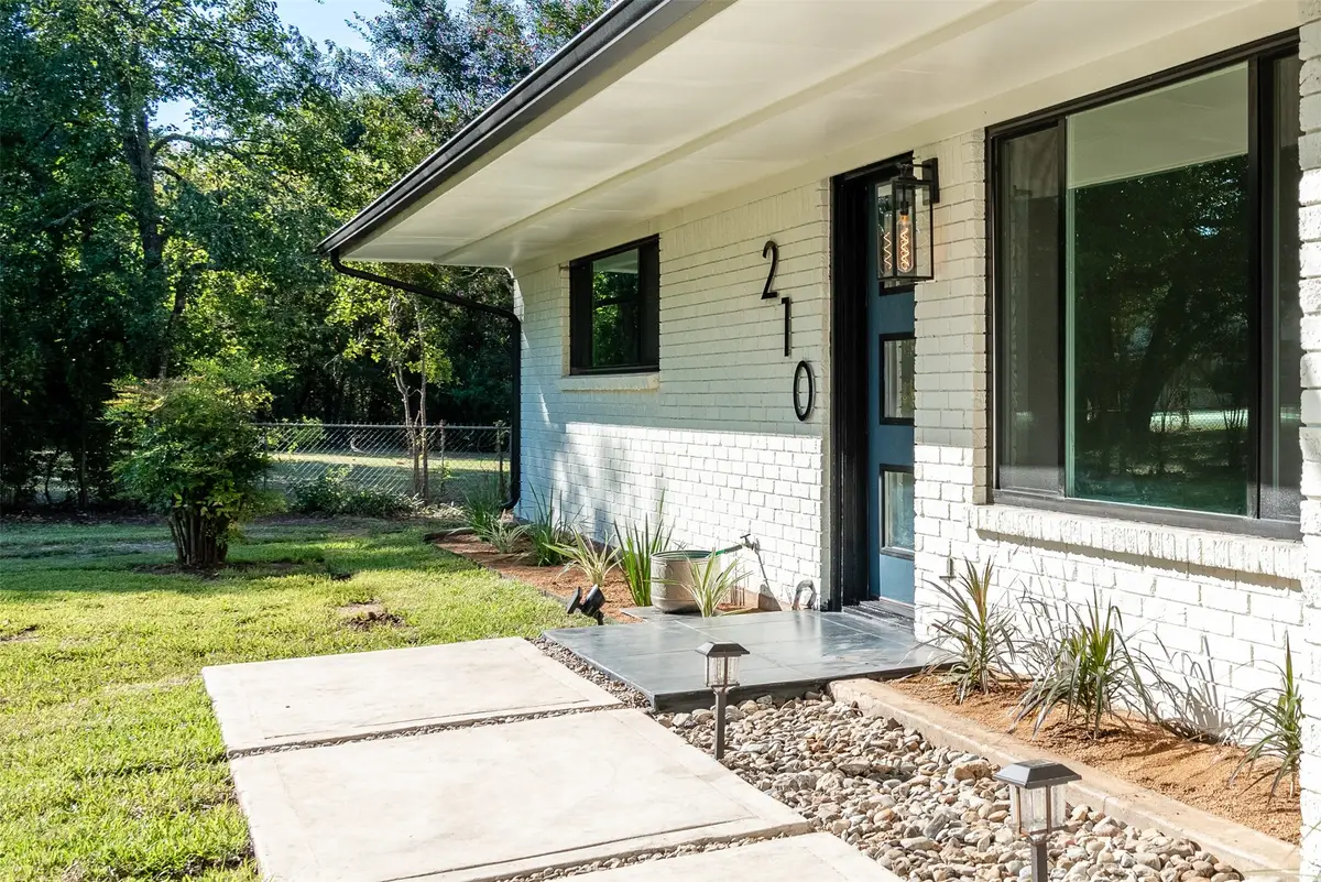 210 Davis Road, Granbury, TX 76049 - Image #1