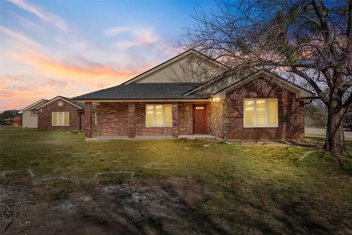 206 Navajo Trail, Gatesville, TX 76528 - Image #1