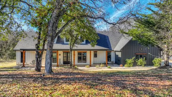 374 Glade Valley Road, Azle, TX 76020