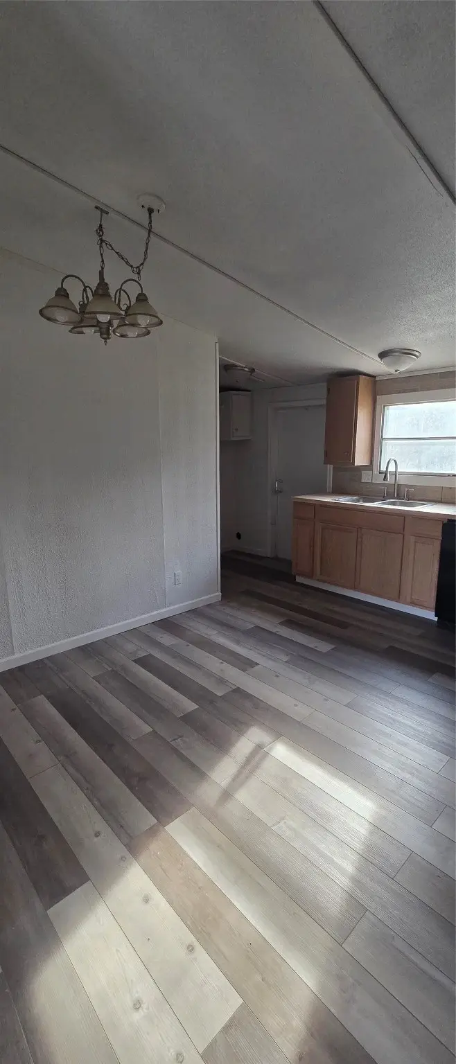 114 Sunset Acres Court, Granbury, TX 76048 - Image #3