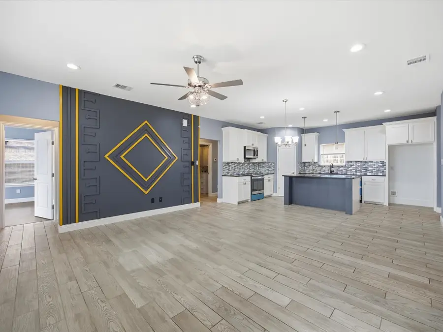 2103 Briarwood Drive, Bridgeport, TX 76426 - Image #3