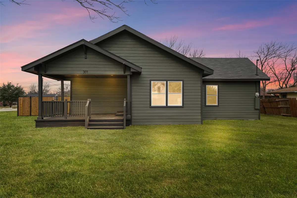 301 N Friou Street, Alvarado, TX 76009 - Image #1