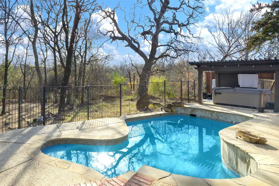 609 Somerset Drive, Flower Mound, TX 75028 - Image #2