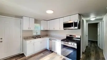 1221 Stanford Street, Greenville, TX 75401 - Image #2