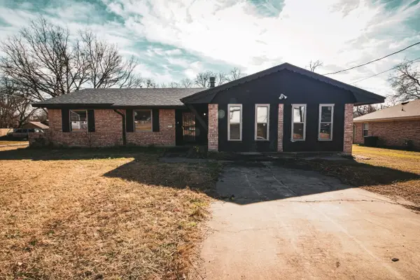 1120 E Wells Avenue, Sherman, TX 75090