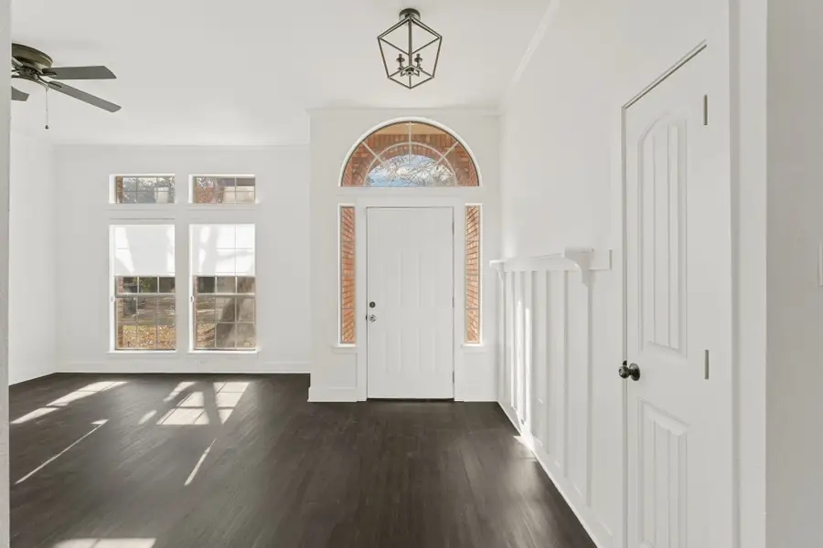 2912 Olympia Drive, Grand Prairie, TX 75052 - Image #3