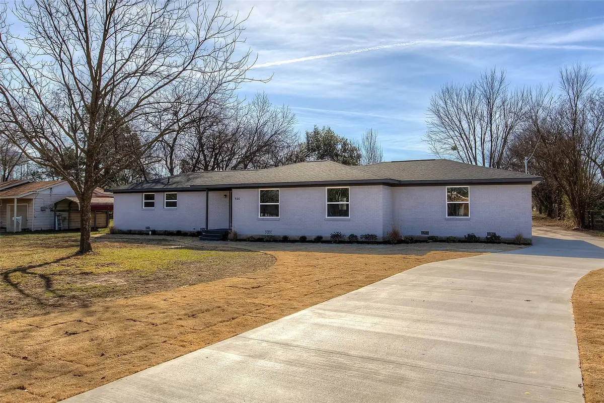 946 Jefferson Street E, Sulphur Springs, TX 75482 - Image #1