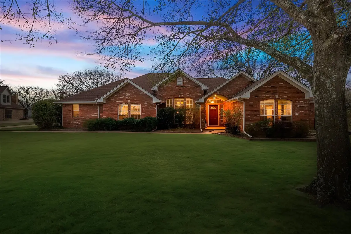 1025 Oak Hollow Lane, Combine, TX 75159 - Image #1