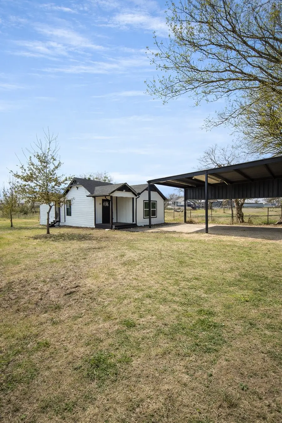 211 Crockett Street, Rice, TX 75155 - Image #2