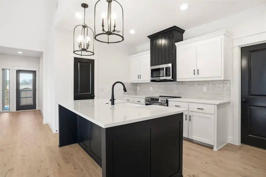 218 Legacy Boulevard, Weatherford, TX 76085 - Image #3