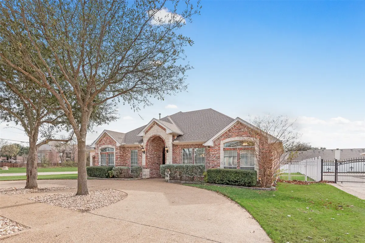 818 Amherst Drive, Waxahachie, TX 75165 - Image #1
