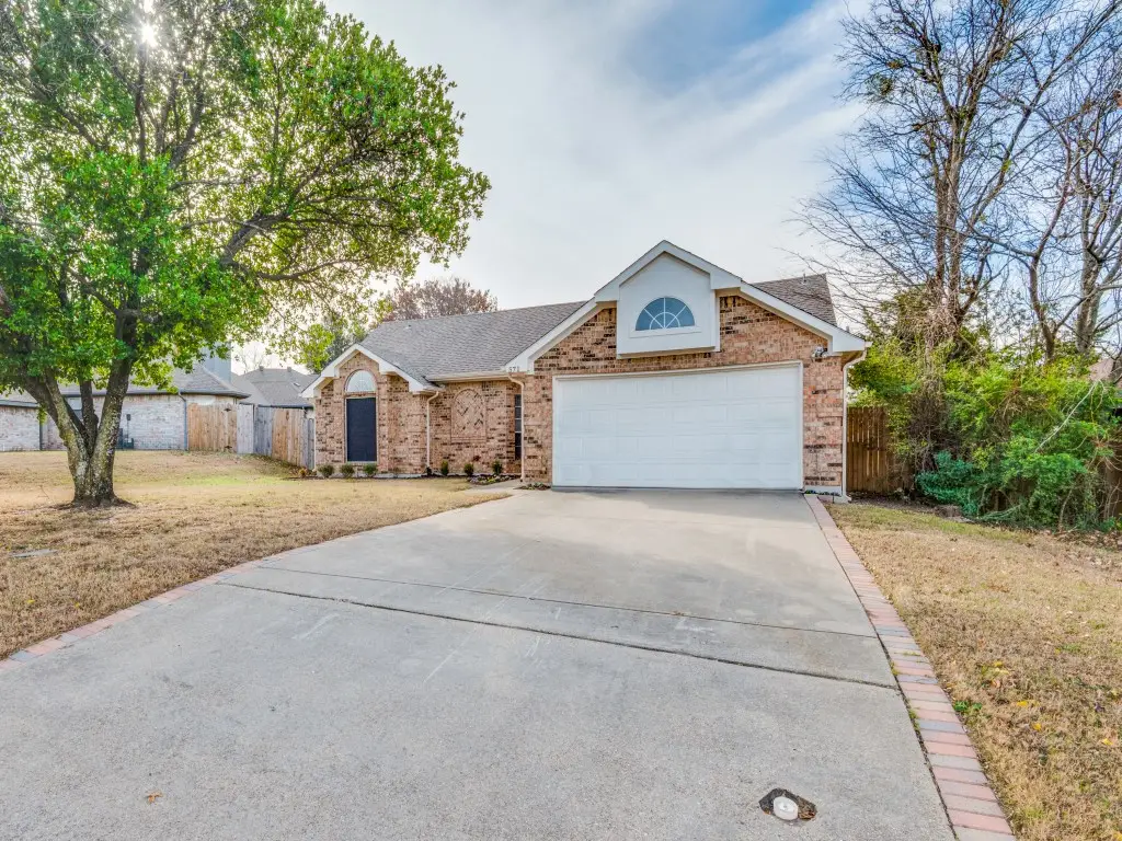 571 Dandelion Drive, Cedar Hill, TX 75104 - Image #1