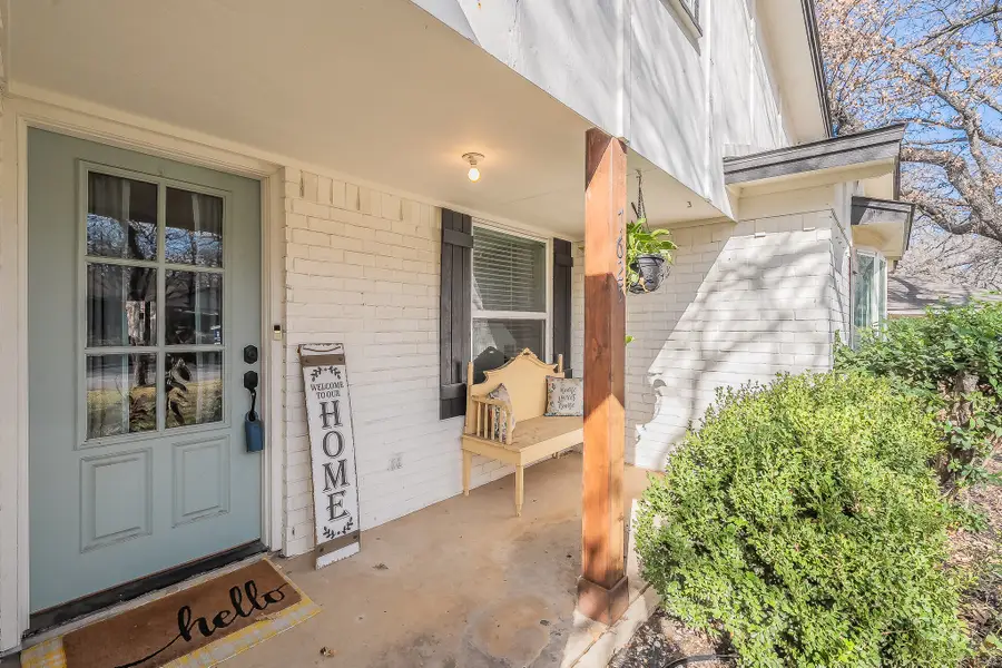 7625 Hightower Drive, North Richland Hills, TX 76182 - Image #2