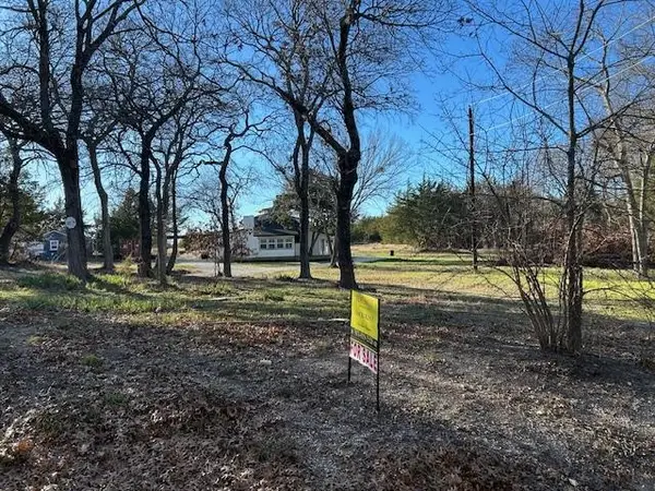 1325 Reynolds Road, Whitewright, TX 75491