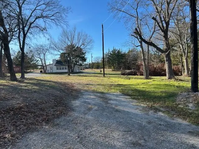 1325 Reynolds Road, Whitewright, TX 75491 - Image #2