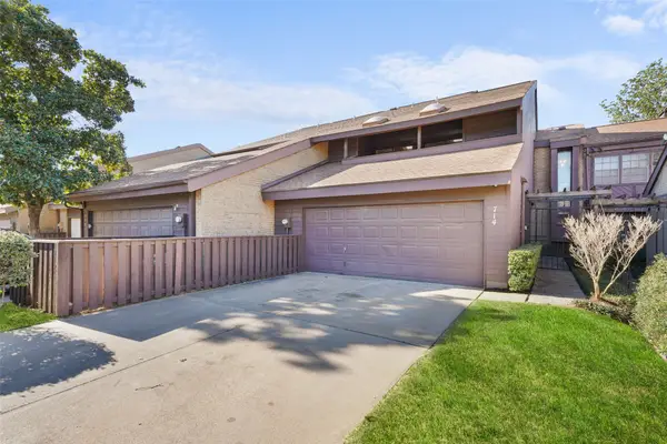 714 Oakwood Trail, Fort Worth, TX 76112