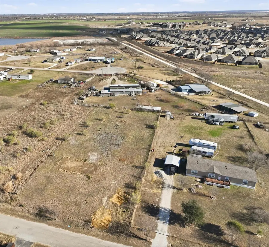 8212 Moyer Court, Joshua, TX 76058 - Image #3