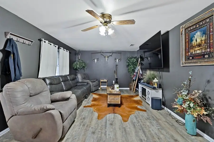 1207 Pebble Street, Bowie, TX 76230 - #2