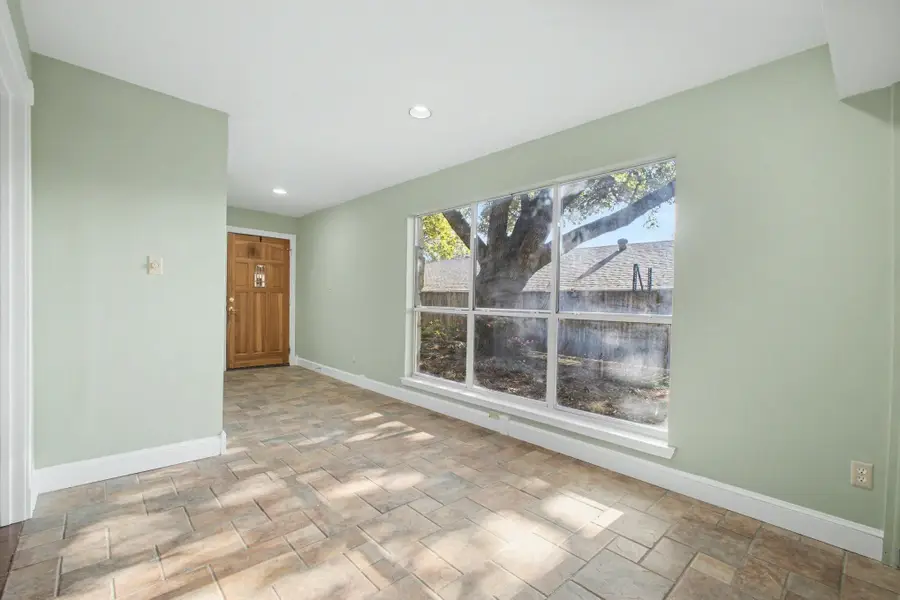 2920 Shady Lake Circle, Carrollton, TX 75006 - Image #3