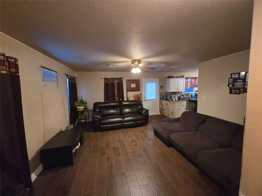 5843 Blonde Canyon, San Antonio, TX 78252 - Image #3