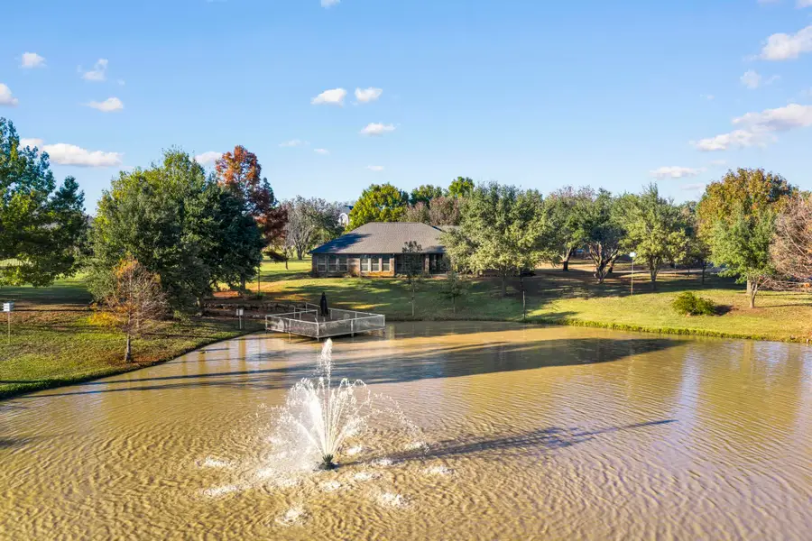 1070 Lakeview Court, Copper Canyon, TX 76226 - Image #2