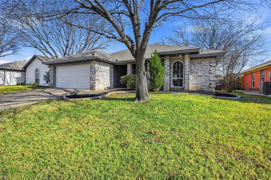 7800 Prairie Drive, Watauga, TX 76148 - Image #2