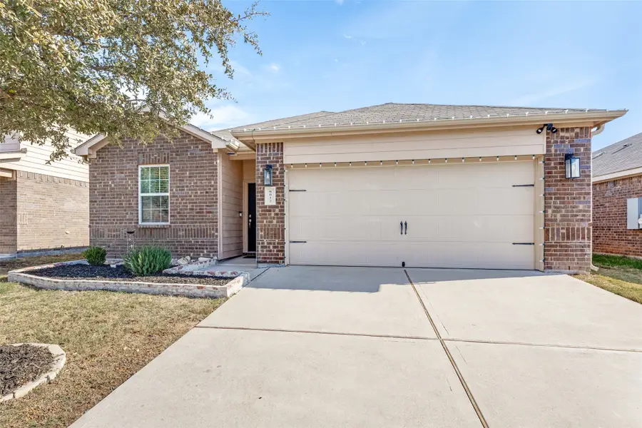 6012 Amber Cliff Lane, Fort Worth, TX 76179 - Image #3