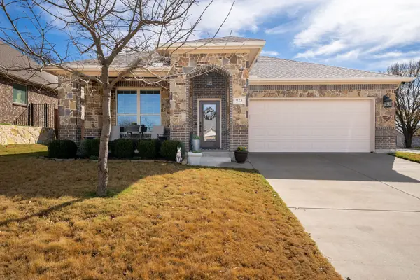 923 White Marlin Drive, Burleson, TX 76028