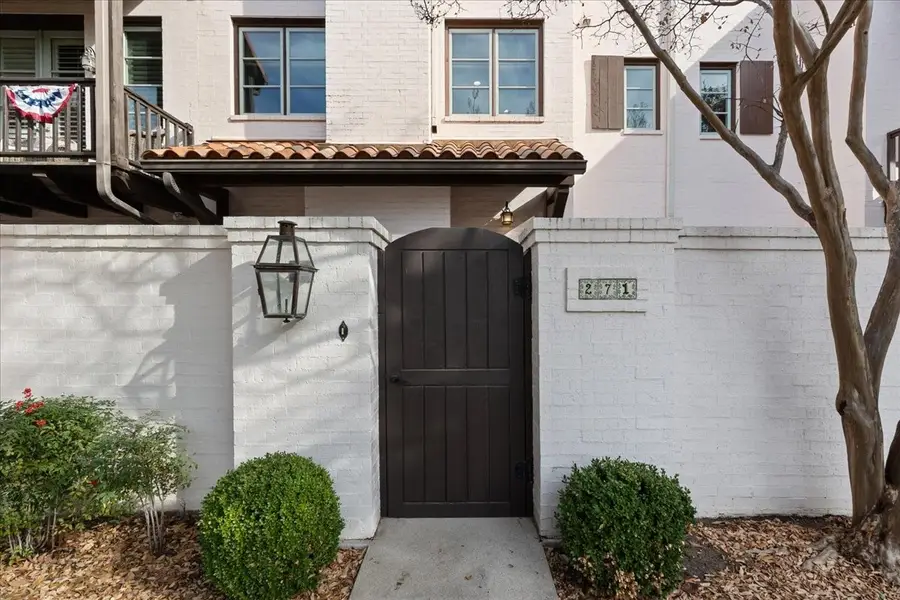 271 Casa Blanca Avenue, Fort Worth, TX 76107 - Image #3