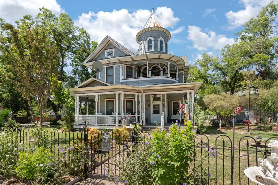 200 4th Street, Hubbard, TX 76648 - #2