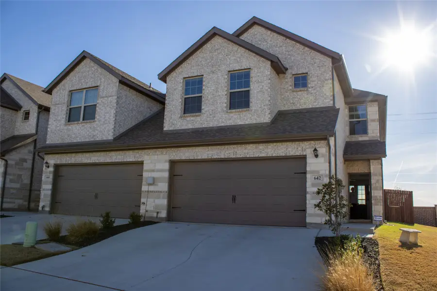 642 Sandiford Court, Mansfield, TX 76063 - Image #2