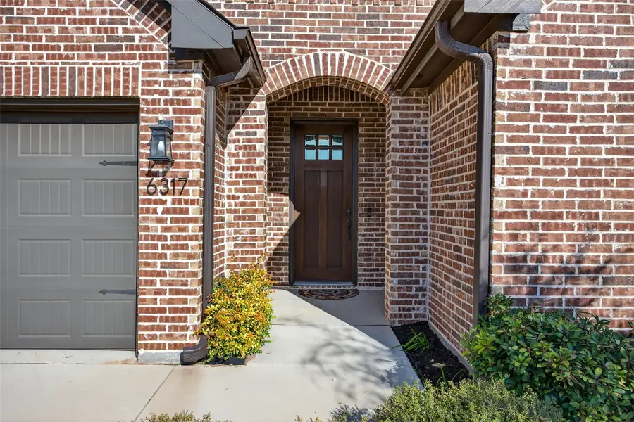 6317 Red Cliff Drive, Fort Worth, TX 76179 - Image #2