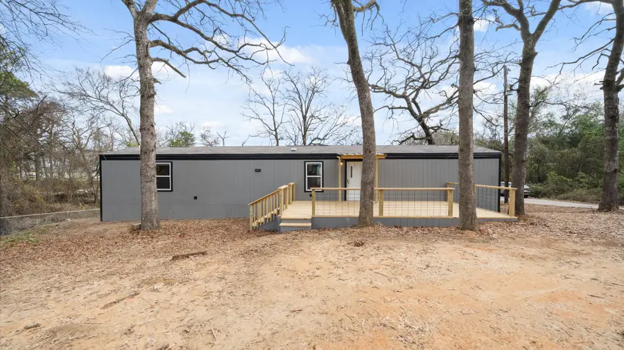 721 Queens Drive, Tool, TX 75143 - Image #2