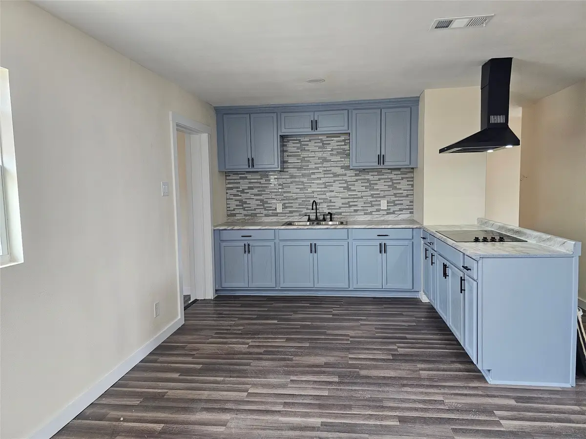 4317 Gram Lane, Bellmead, TX 76705 - Image #1