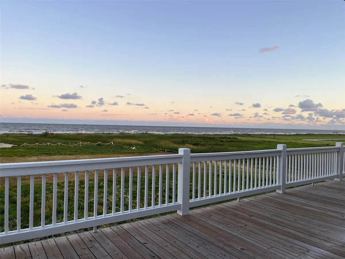 512 Caplen Shores Circle, Bolivar Peninsula, TX 77617 - Image #1