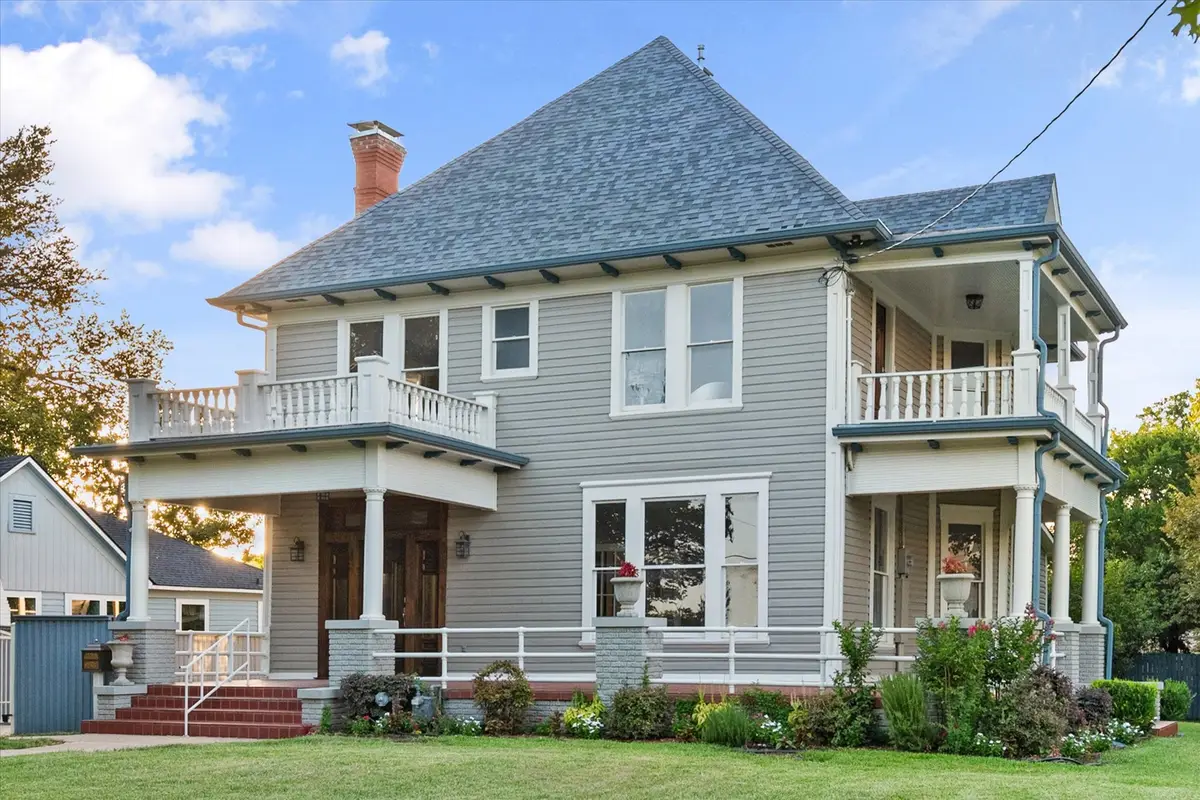 1020 W 3rd Avenue, Corsicana, TX 75110 - Image #1