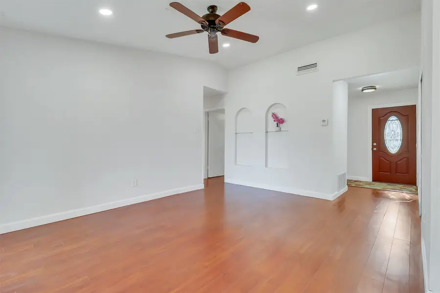 1429 Archery Lane, Garland, TX 75044 - Image #2